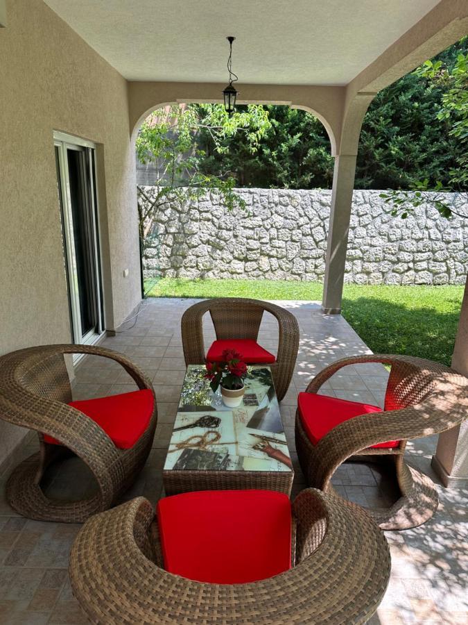 Momentera Apartments Kotor Exterior photo